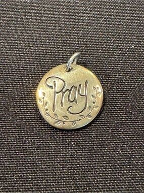 Retired James Avery Round 'Pray' Sterling Silver 925 Pendant Charm